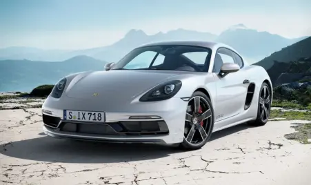 7 Benefits to Rent Porsche Dubai with Luxury Car Rental Company
